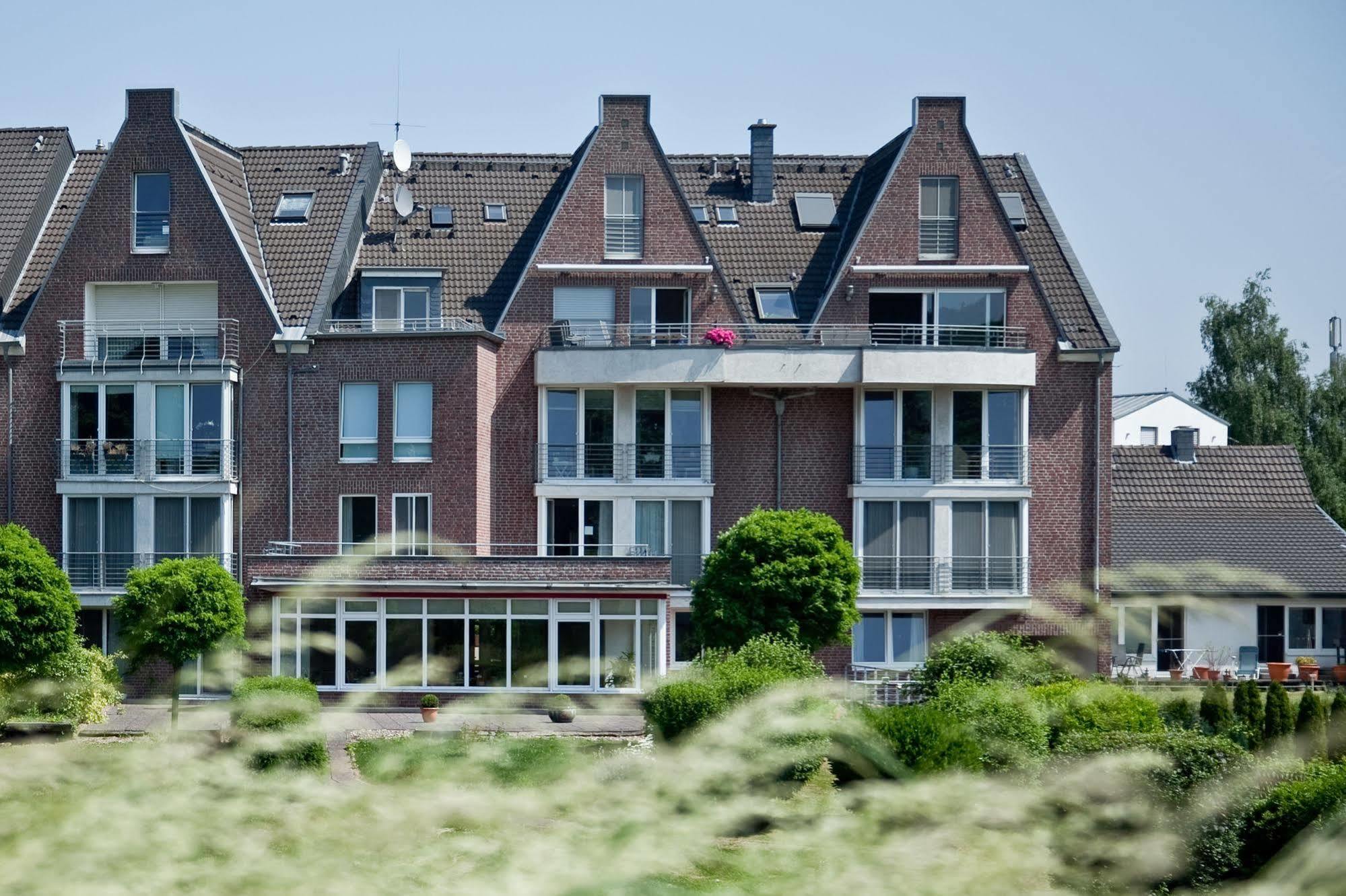 Hotel Chrisma Düsseldorf Exteriör bild